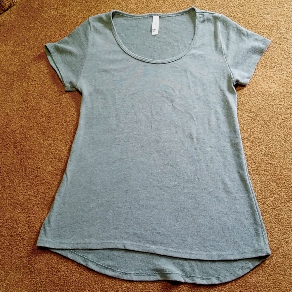 LULAROE high-low Tee
